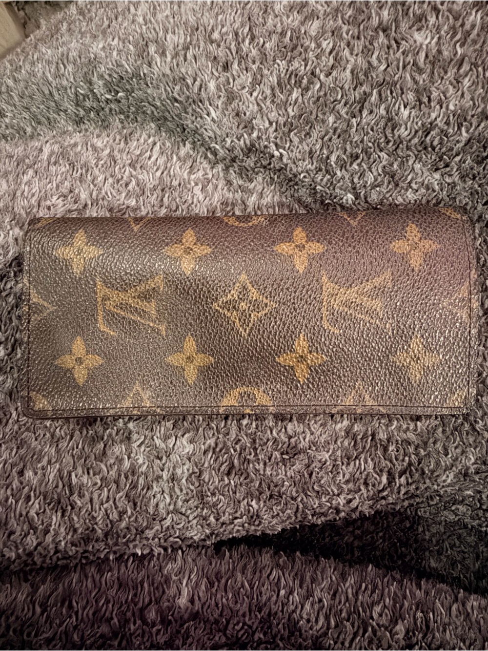Authentic Louis Vuitton Monogram Canvas Sunglasses Holder in Brown and Tan